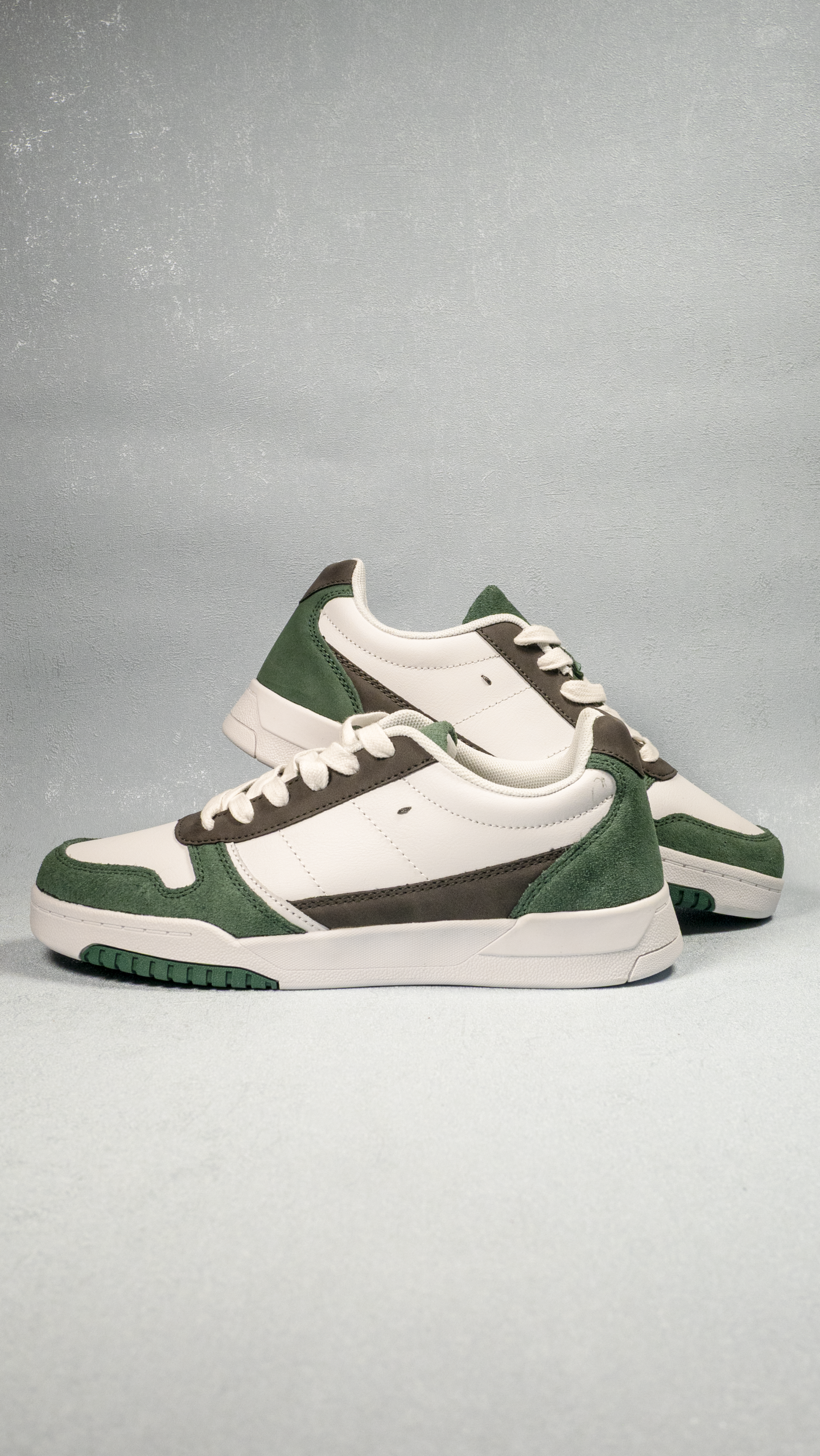 Basile - Basket bicolore en cuir – Image 2