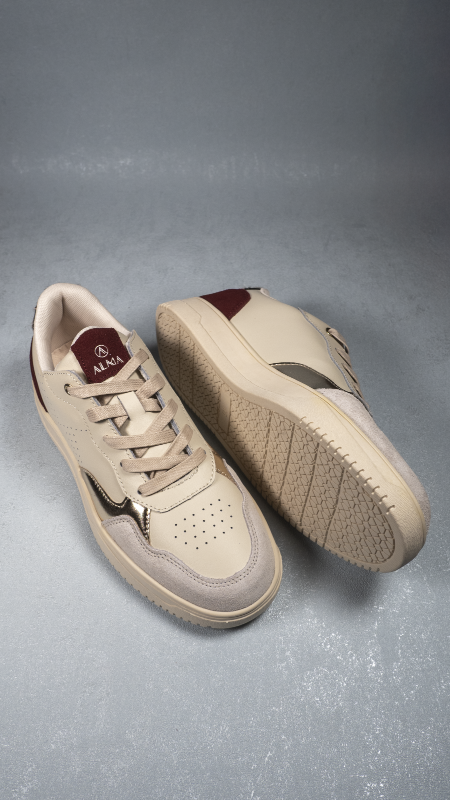 packshot Selta offwhite/léopard dessus